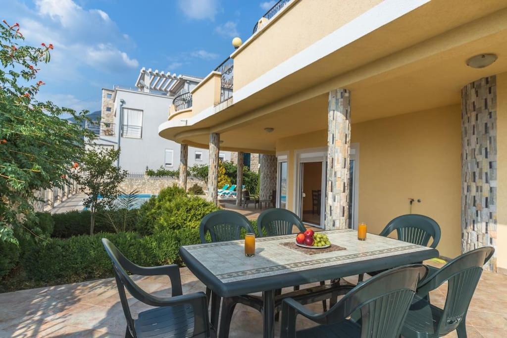 Villa Marina Dobra Voda Buitenkant foto